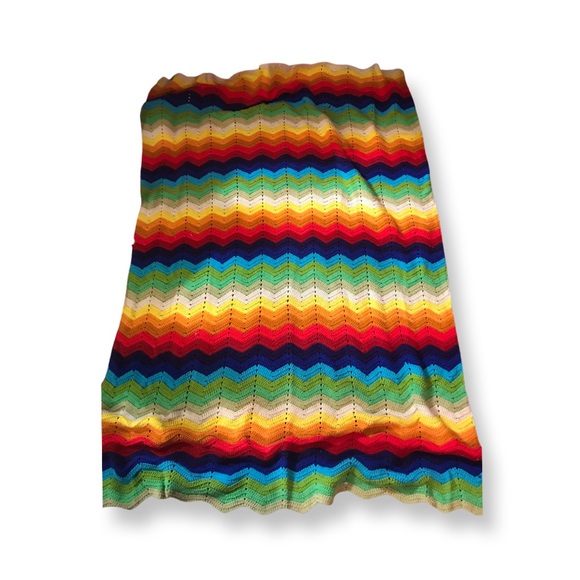Psychedelic Rainbow Knit Blanket 65” wide 93” Long - Picture 1 of 3